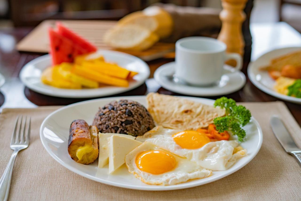 Hotel Lomas Del Volcan La Fortuna Екстериор снимка