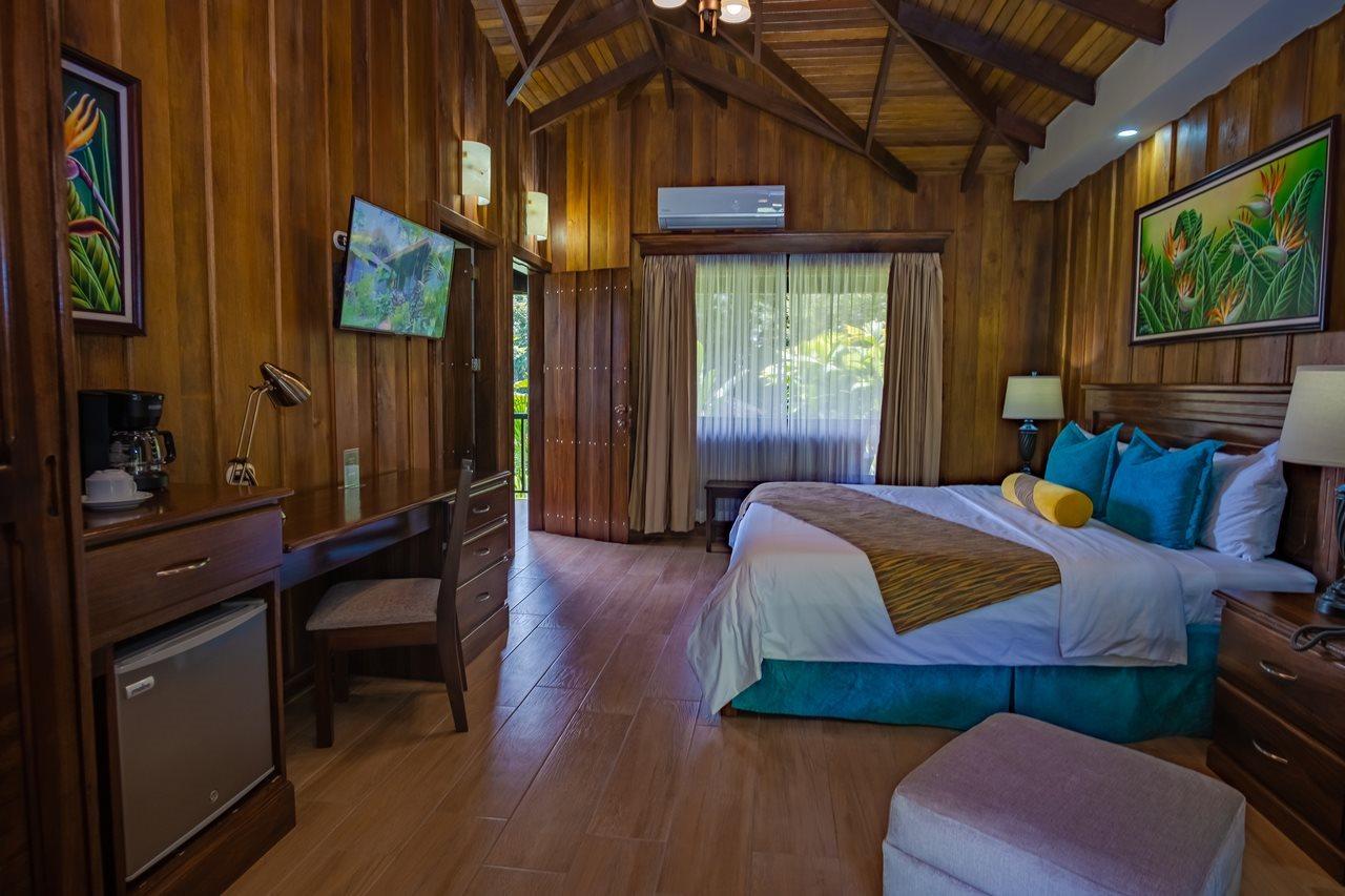 Hotel Lomas Del Volcan La Fortuna Екстериор снимка