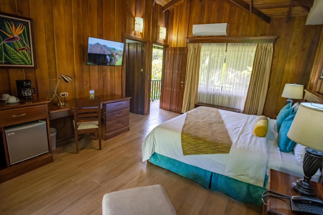 Hotel Lomas Del Volcan La Fortuna Екстериор снимка