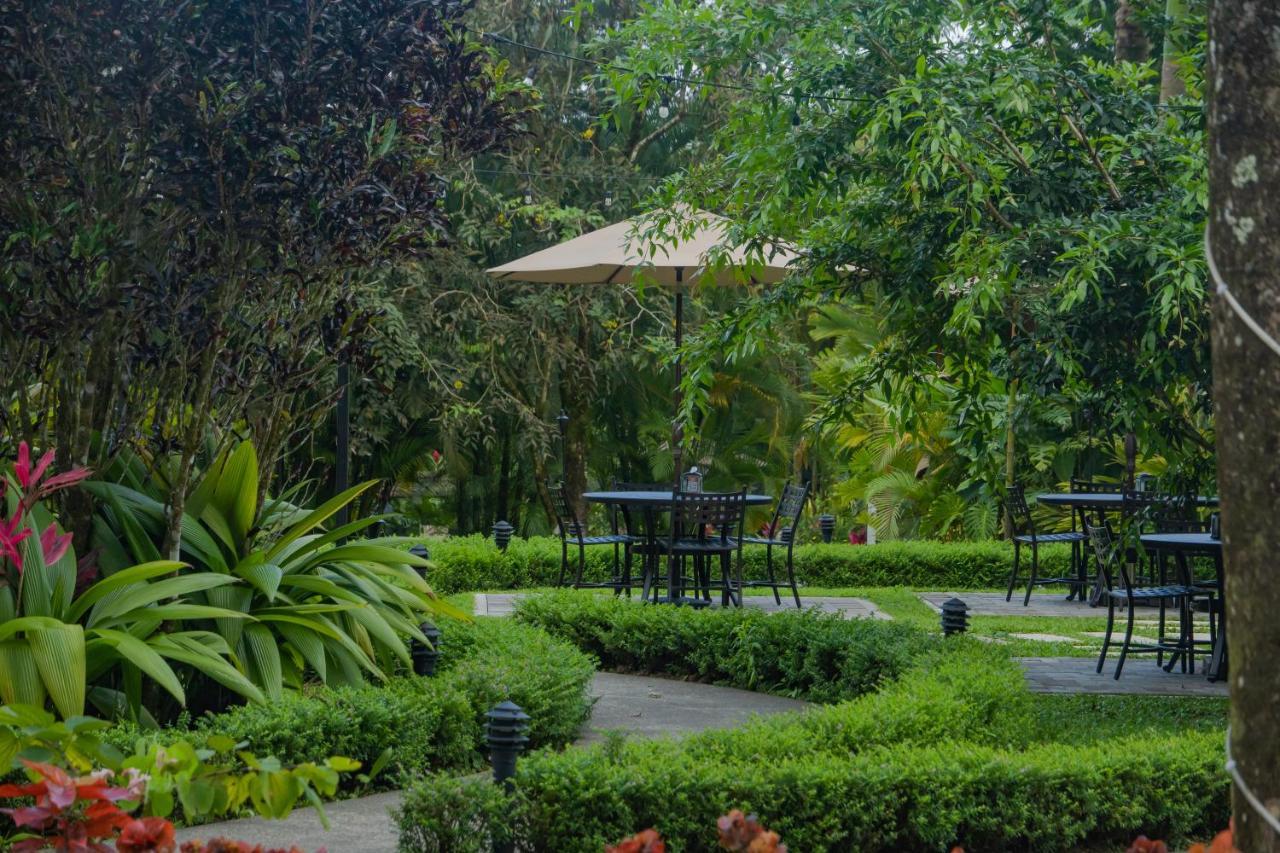 Hotel Lomas Del Volcan La Fortuna Екстериор снимка