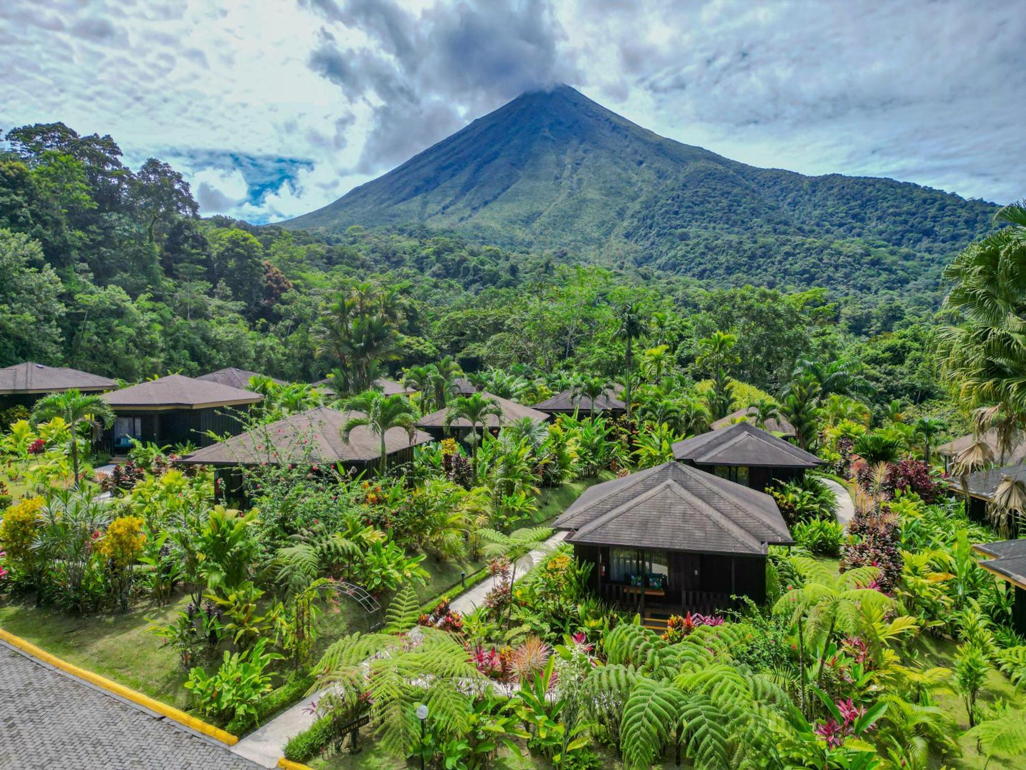 Hotel Lomas Del Volcan La Fortuna Екстериор снимка